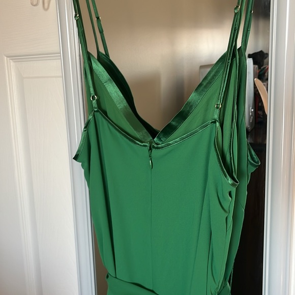 White House Black Market Kelly Green dress - Picture 3 of 7